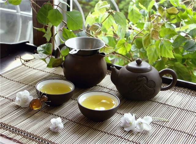 茉莉花搭配的艺术，从茶道到香氛，探索茉莉花的多面魅力